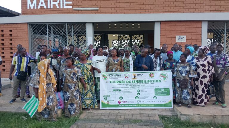 Sotouboua / Tournée de sensibilisation du FIFAF-Togo: plus de 200 leaders, élus et femmes engagés autour du leadership inclusif et de l’éducation des filles